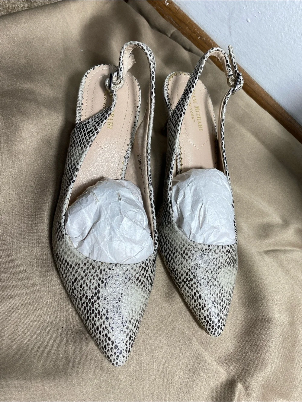 Isaac Mizrahi Cream Snake-Print Pointed Slingback Heels